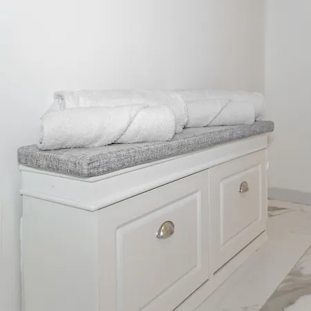 Bright '44' Cosy And Apartamento Milán