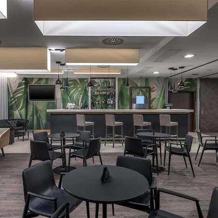Hotel Hilton Garden North 4*