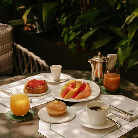 Mandarin Oriental, Ξενοδοχείο