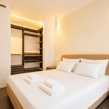 Royal Luxury P.zza Della Repubblica 3*