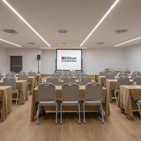 Отель Hilton Garden North 4*