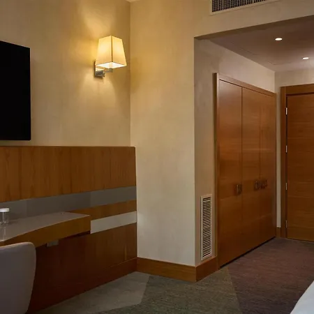 Hilton Отель