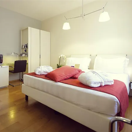 Mercure Solari 4*
