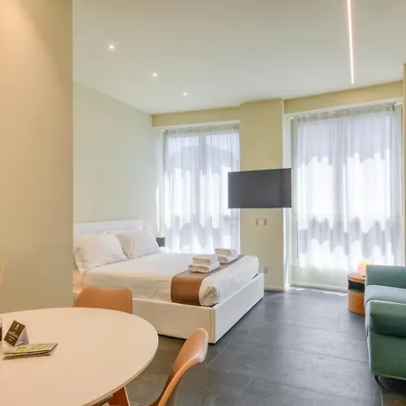 Royal Luxury P.zza Della Repubblica Hotel apartamentowy 4*