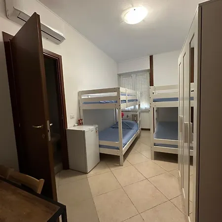 Gigli, Con Cucina In Comune E Terrazza Pensionat