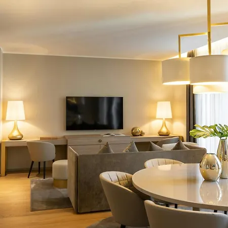 Hotel Rosa Grand - Starhotels Collezione 4*