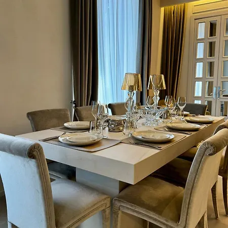 Cozy In The Center Of Milan 3*