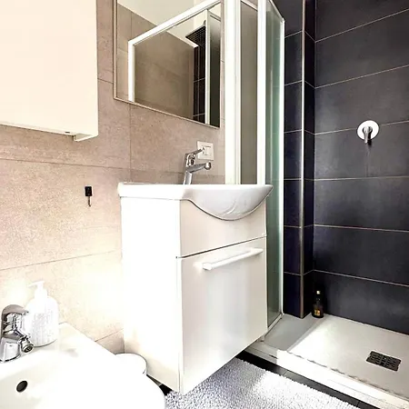 Apartment Rodica Comfort Navigli Mailand