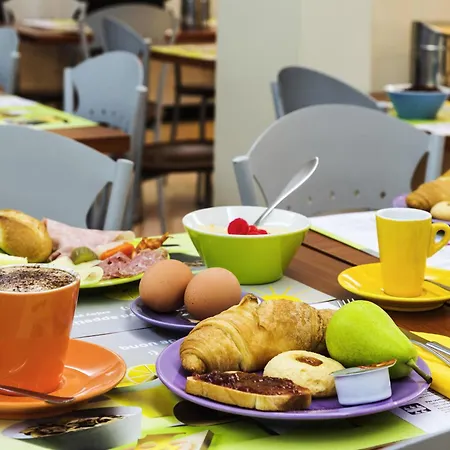 Ibis Styles Centro 3*