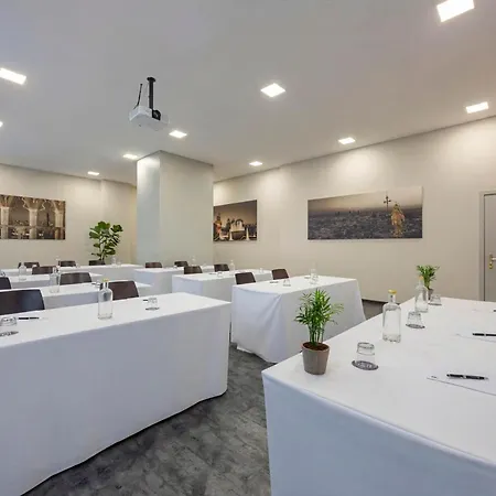 Ih Lorenteggio 酒店 4*