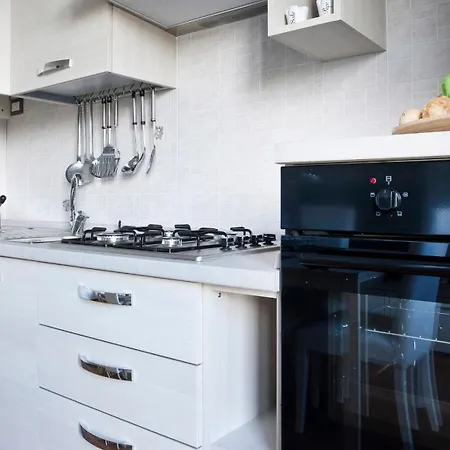 Italianway Easy - Piazza Firenze 4 * ميلان