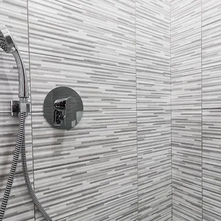 Apartment Italianway Easy - Ciro Menotti 18