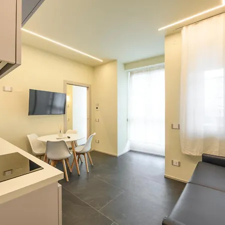 Royal Luxury P.zza Della Repubblica Hotel apartamentowy