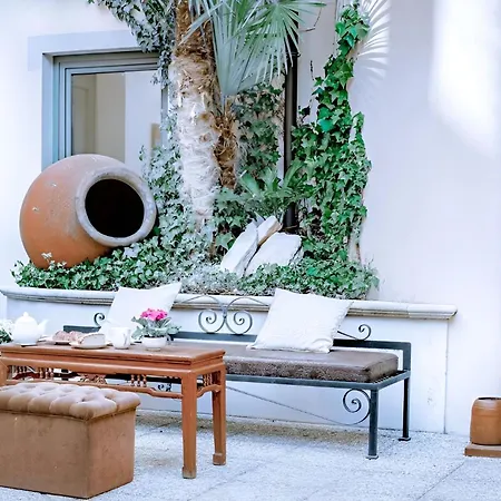 Townhouse 33 Boutique