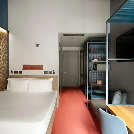 21 House Of Stories Navigli 4* ミラノ