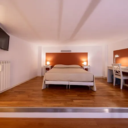 La Maison Del Capestrano * Milano