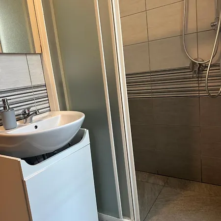 Gæstehus Brianza 3*