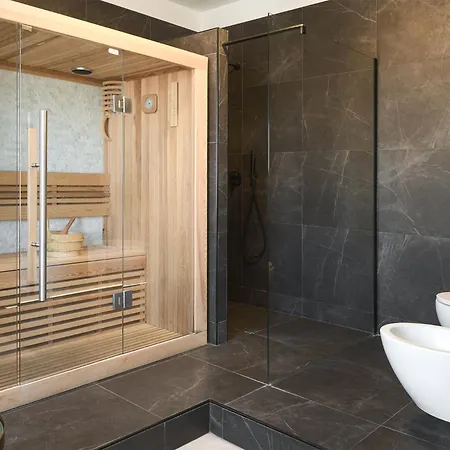 Apartmán Prestige With Sauna And Free Parking - M4 *