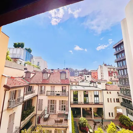 Apartament 5 Min Walk To Duomo Petite Loft! Mediolan
