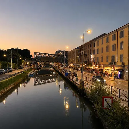 Apartment 2 Levels Navigli Family Loft - 110mq, 2br, 2bath, 6 Guests Milan