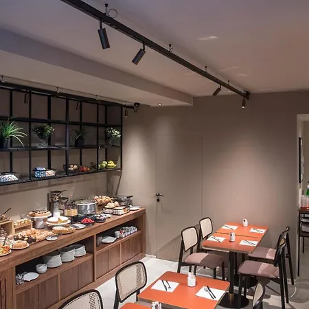 Del Corso 3* Milan