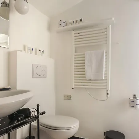 Italianway Easy - Ripa Ticinese 17 A * Милан