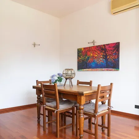 Darsena Apartment, 6 Guests, 2 Bdr, Neighborhood, Navigli