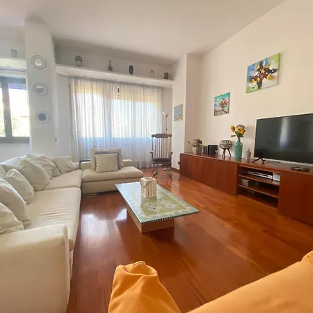 Darsena Apartment, 6 Guests, 2 Bdr, Neighborhood, Navigli *