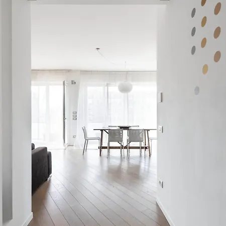 Lush Contemporary Flat, Wonderful And Wide Home With 3 Bedrooms, 6 Guests, By Houseinmilano Appartamento Milano