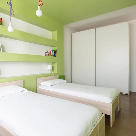 Lush Contemporary Flat, Wonderful And Wide Home With 3 Bedrooms, 6 Guests, By Houseinmilano Appartamento Milano