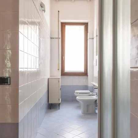 Darsena Apartment, 6 Guests, 2 Bdr, Neighborhood, Navigli * ميلان