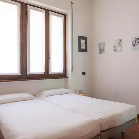 Darsena Apartment, 6 Guests, 2 Bdr, Neighborhood, Navigli * ميلان
