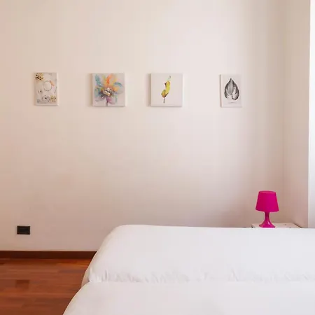 Darsena Apartment, 6 Guests, 2 Bdr, Neighborhood, Navigli شقة ميلان