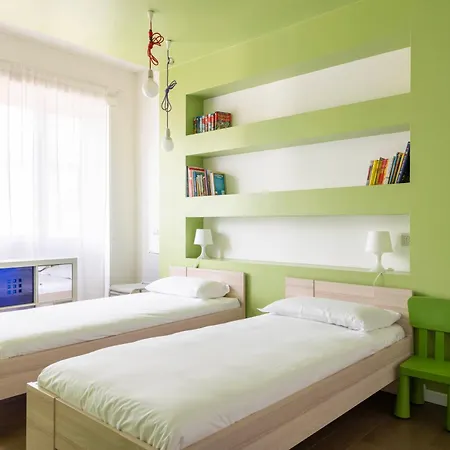 Lush Contemporary Flat, Wonderful And Wide Home With 3 Bedrooms, 6 Guests, By Houseinmilano Appartamento