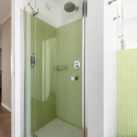 Lush Contemporary Flat, Wonderful And Wide Home With 3 Bedrooms, 6 Guests, By Houseinmilano Appartamento Milano