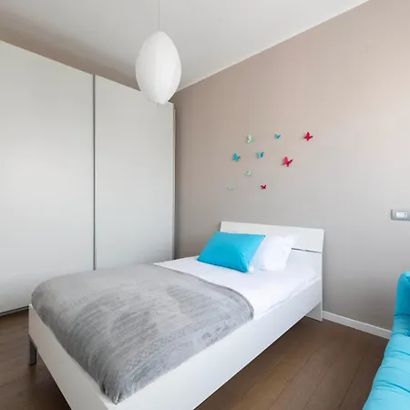 Appartamento Lush Contemporary Flat, Wonderful And Wide Home With 3 Bedrooms, 6 Guests, By Houseinmilano *