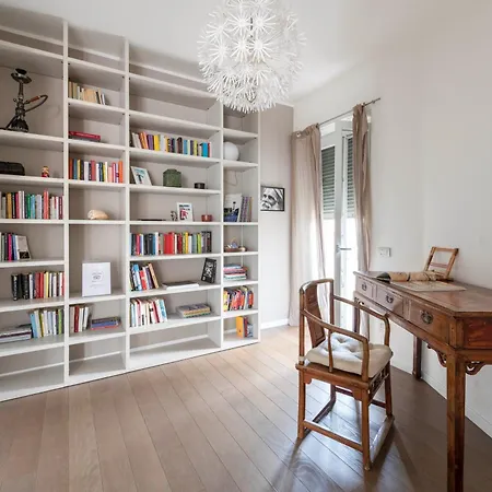Appartamento Lush Contemporary Flat, Wonderful And Wide Home With 3 Bedrooms, 6 Guests, By Houseinmilano