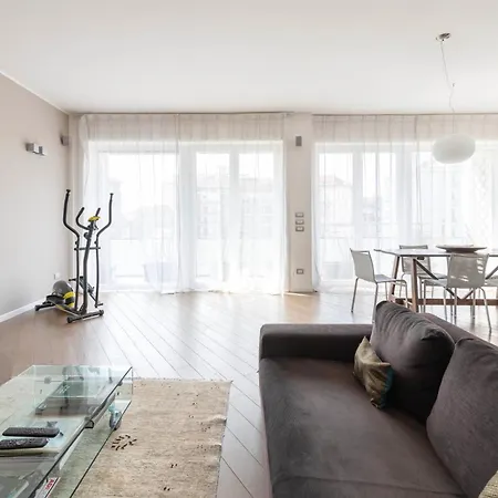 Lush Contemporary Flat, Wonderful And Wide Home With 3 Bedrooms, 6 Guests, By Houseinmilano *