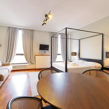 Duomo Luxury Vii *