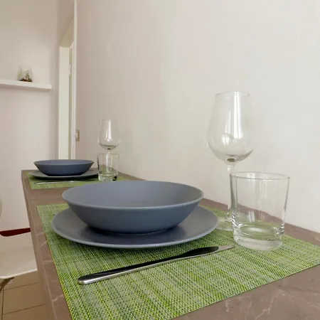 Italianway Easy - Bergognone 47 B דירה *