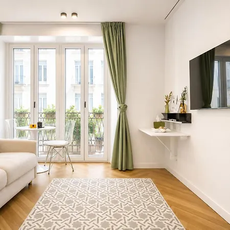 Gasthof B And G San Babila- Luxury In The Heart Of - Design District 3*