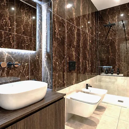 Konukevi B And G San Babila- Luxury In The Heart Of - Design District Milano