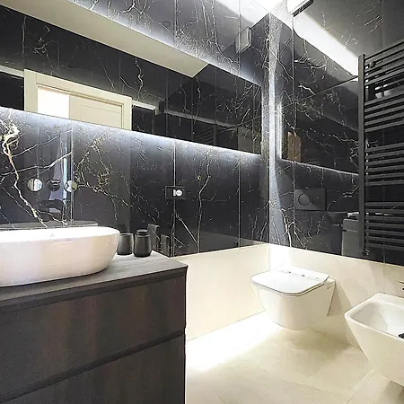 B And G San Babila- Luxury In The Heart Of - Design District Milano