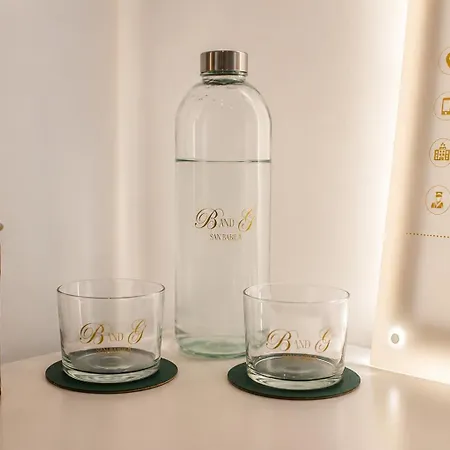 B And G San Babila- Luxury In The Heart Of - Design District Gasthof Mailand
