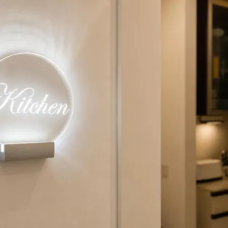 Gasthof B And G San Babila- Luxury In The Heart Of - Design District Mailand