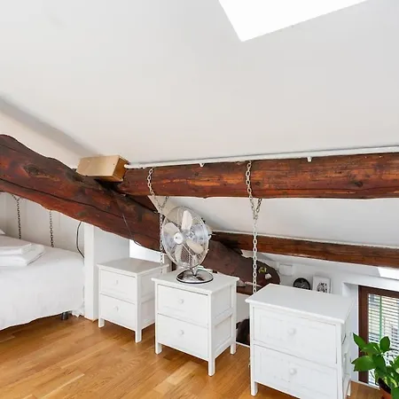 Appartement Cozy Sky Nest Near Shopping Area