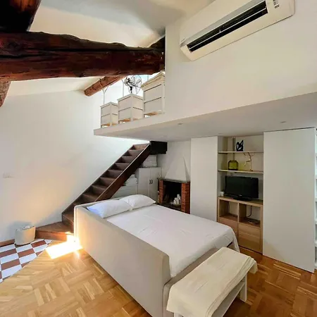 Appartement Cozy Sky Nest Near Shopping Area