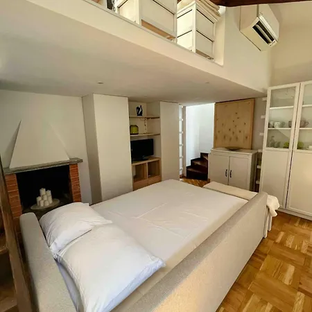 Appartement Cozy Sky Nest Near Shopping Area