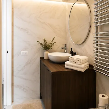 Appartamento Comecasa Stylish -15 Min Walk To Duomo *