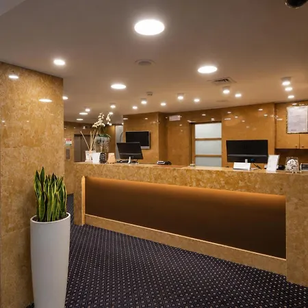 Hotel Life Poliziano, By R Collection Milán